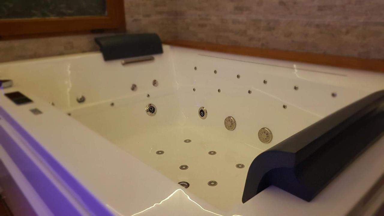Camilla - Tiny - Exclusive Pool *