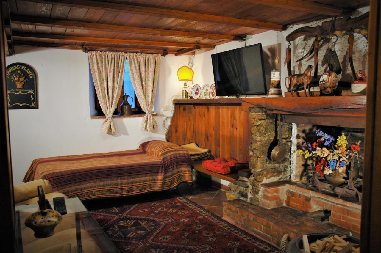 Camilla - Tiny - Exclusive Pool Holiday home *